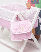 Cargar imagen en el visor de la galería, PAÑALERA CUADRITOS ROSA Y BLANCO, CON ACCESORIOS