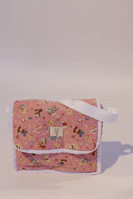 Cargar imagen en el visor de la galería, PAÑALERA ANIMALITOS VINTAGE, CON ACCESORIOS
